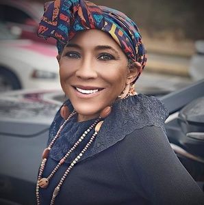 Meet your Posher, Darlene